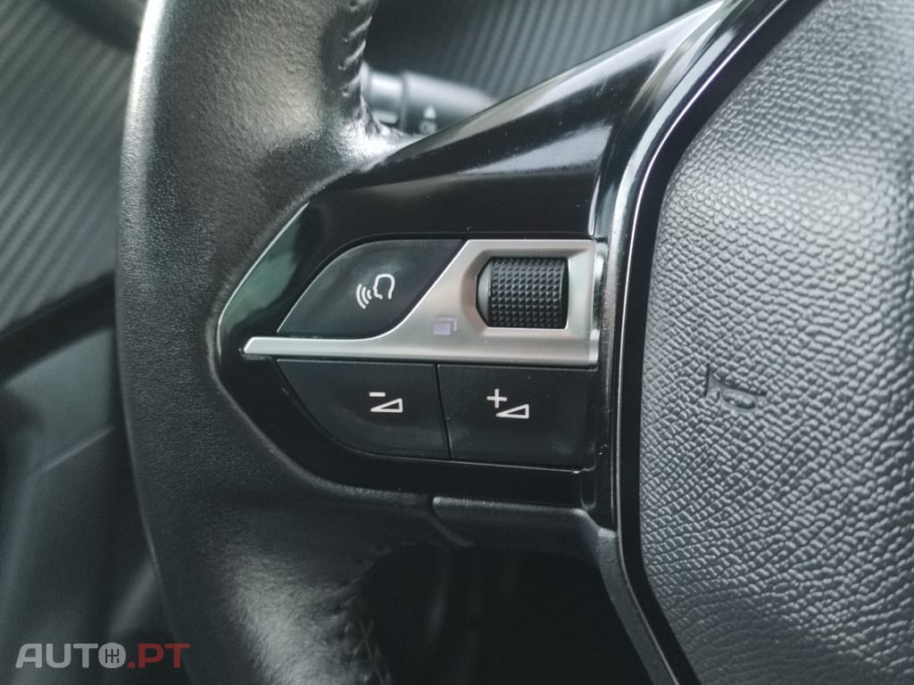 Peugeot 2008 1.5 BlueHDi Active