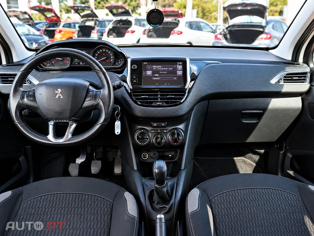 Peugeot 208 STYLE BLUE HDI