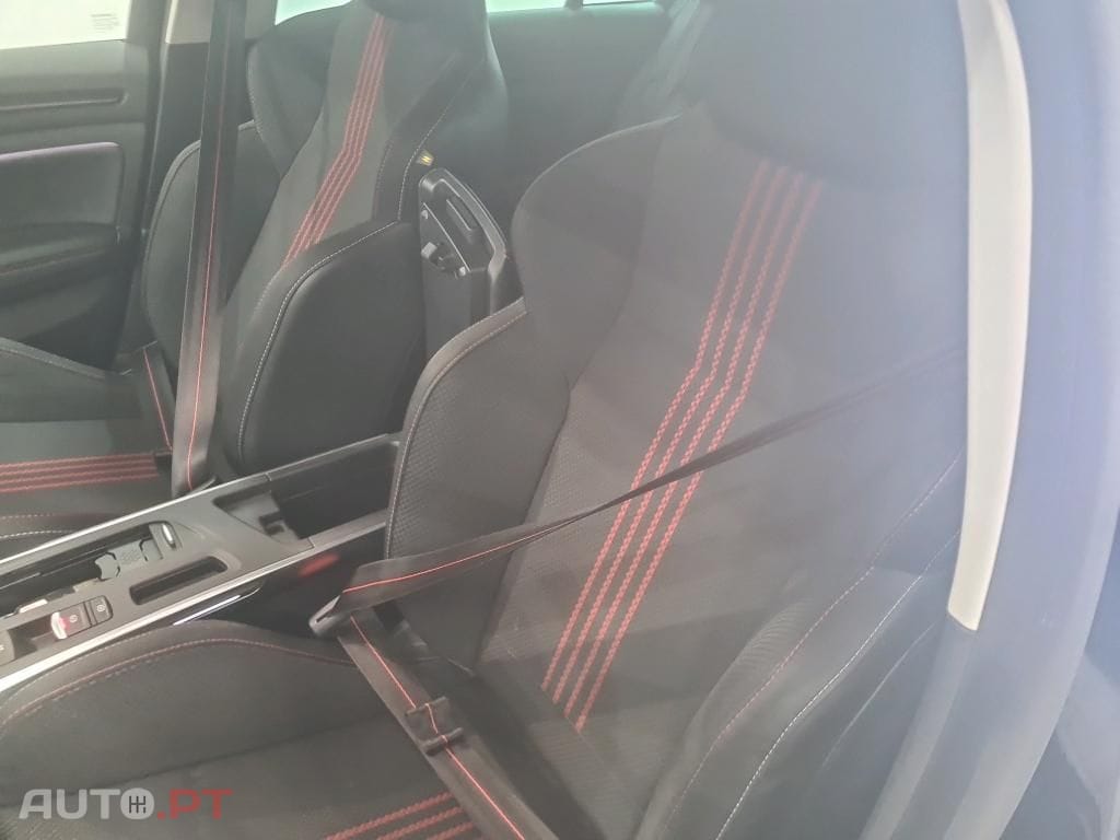 Renault Mégane Sport Tourer 1.5 Blue dCi R.S. Line