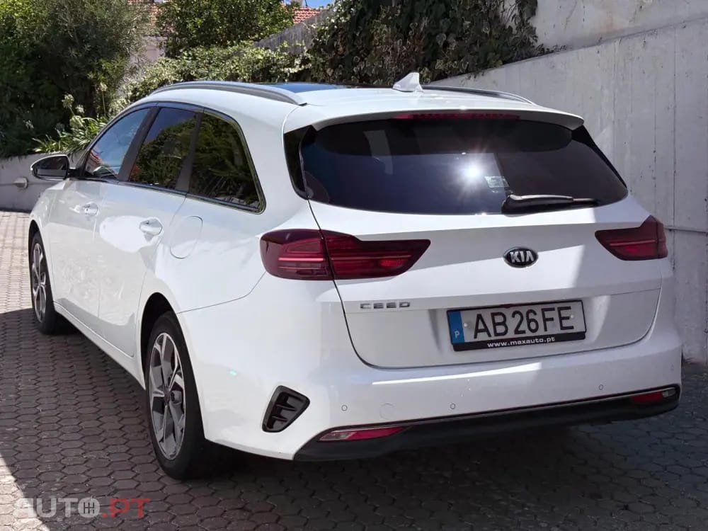 Kia Ceed SW 1.4 T-GDI Drive+SRF 7DCT