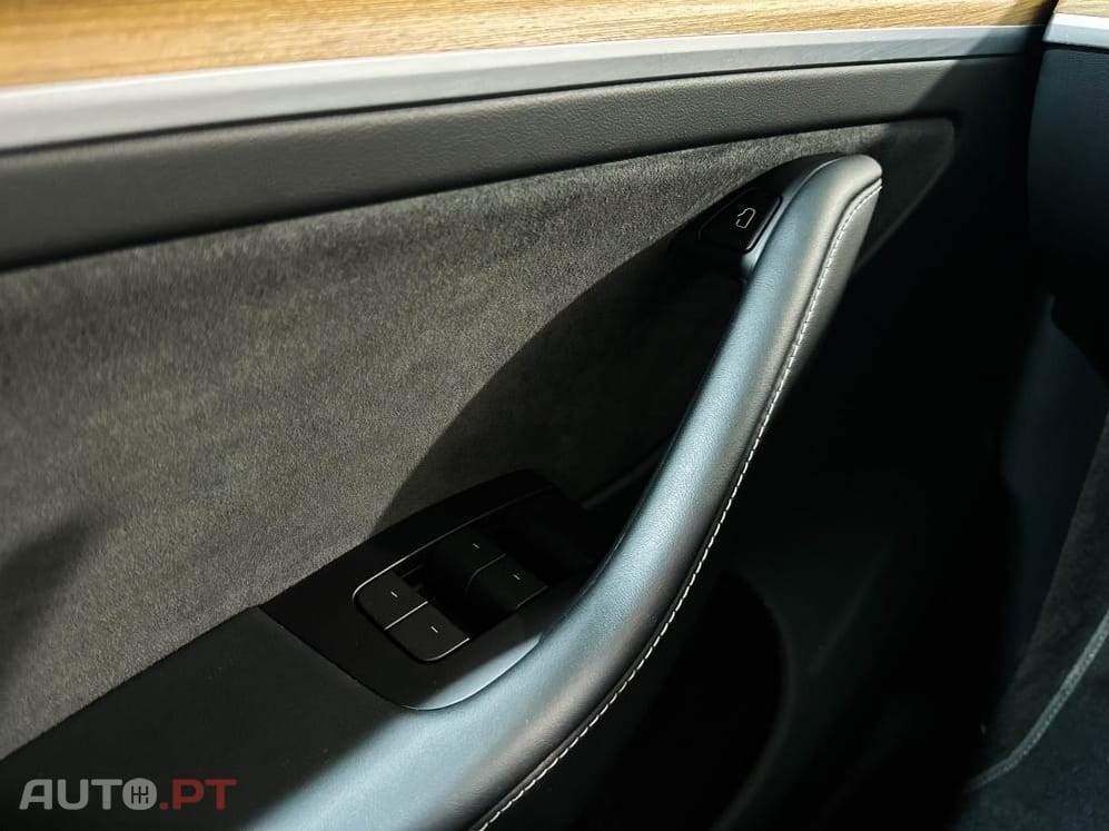 Tesla Model Y Long Range Dual Motor AWD