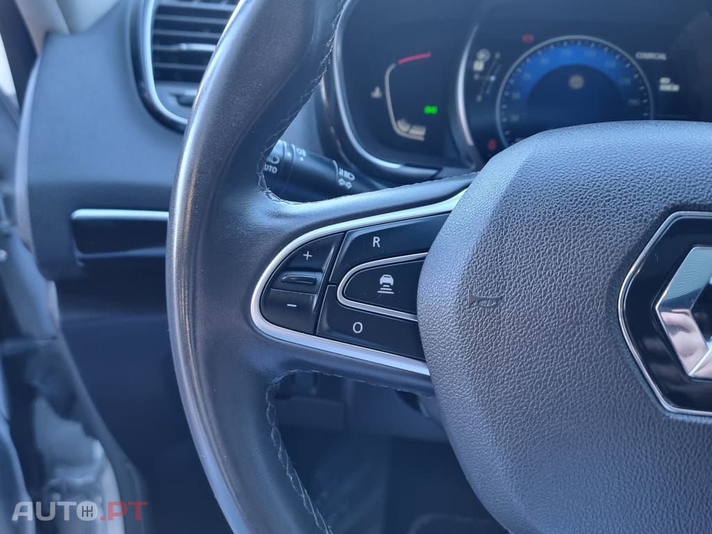 Renault Espace 1.6 dCi Initiale Paris EDC