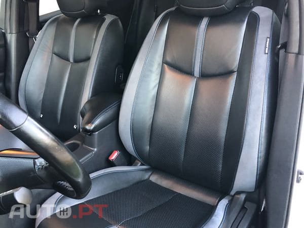 Nissan Leaf Tekna Two Tone