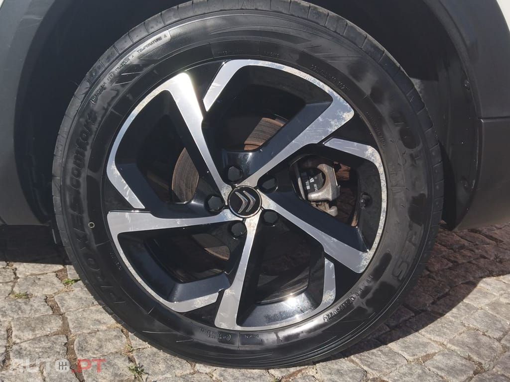 Citroen C5 Aircross 1.6 Hybrid Shine e-EAT8