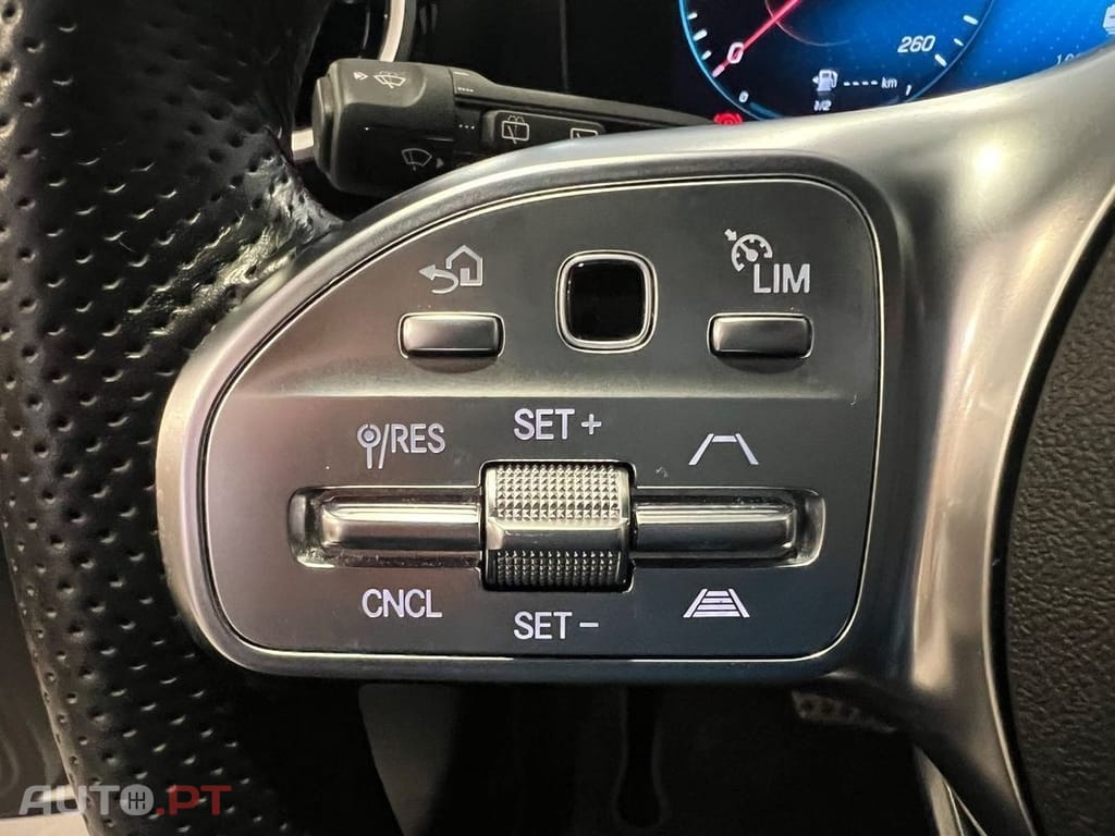 Mercedes-Benz A 250 e 8G-DCT Advanced AMG Line