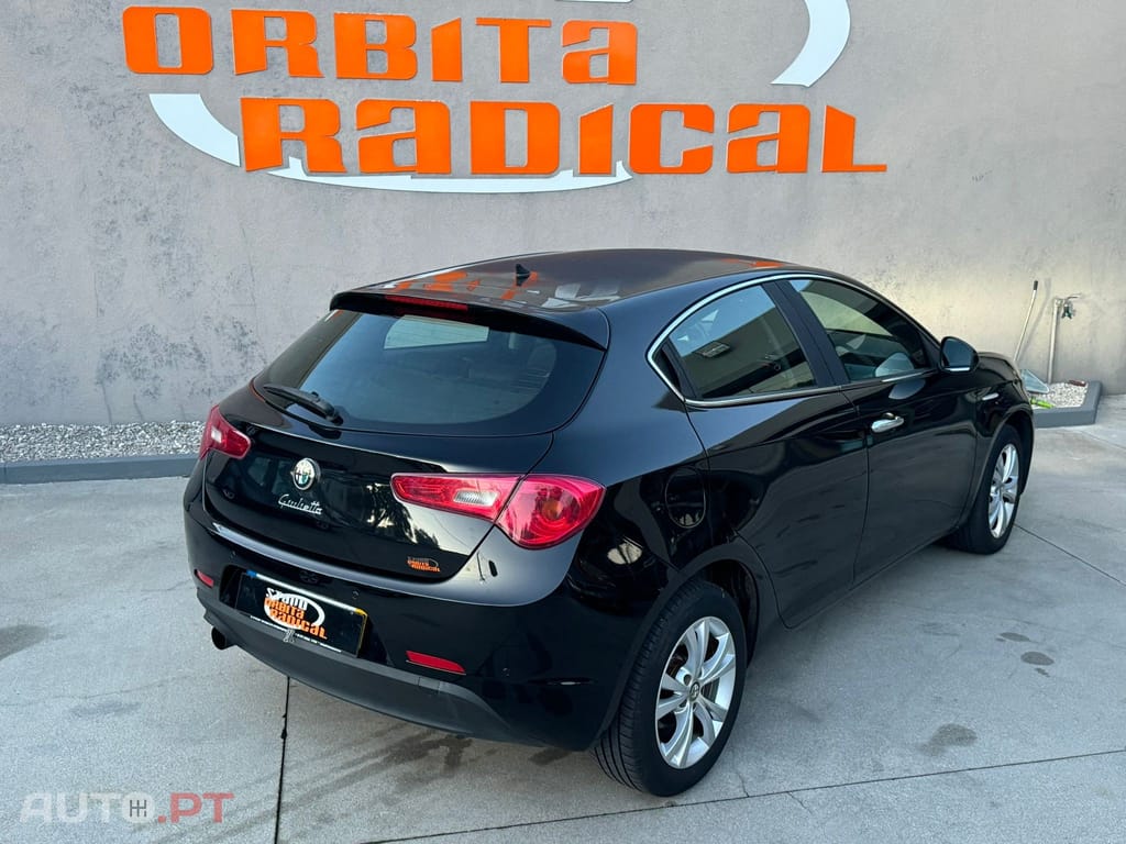 Alfa Romeo Giulietta 1.6 JTDm Distinctive