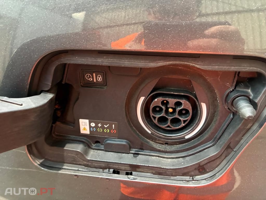 Peugeot 3008 1.6 Hybrid GT e-EAT8