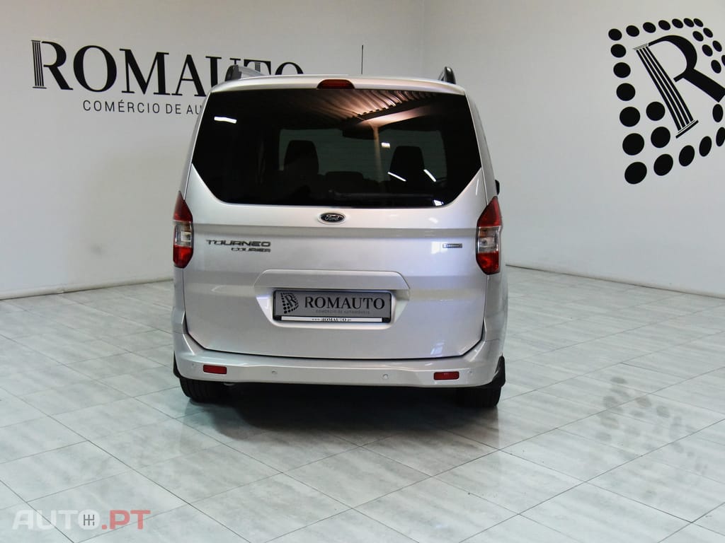 Ford Tourneo 1.0 EcoBoost Titanium