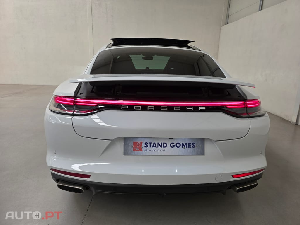 Porsche Panamera 4 e-hybrid