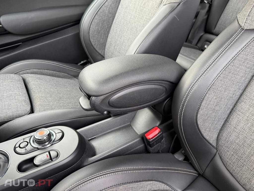 MINI Cooper Cooper SE