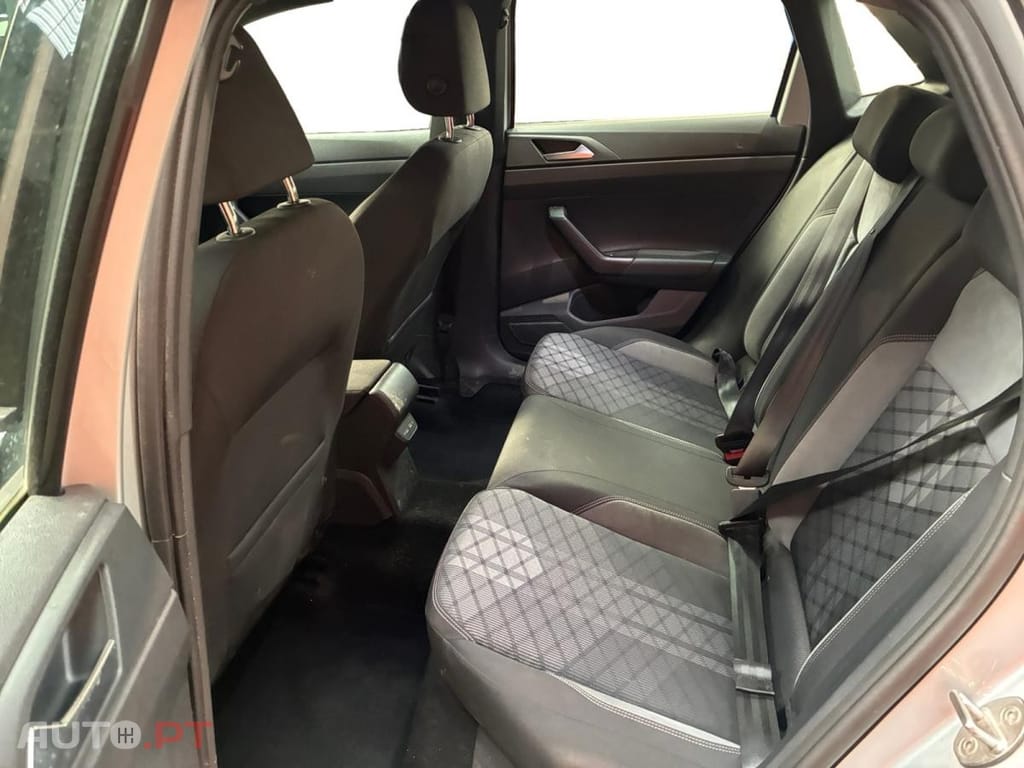 Volkswagen Polo 1.0 TSI R-Line DSG
