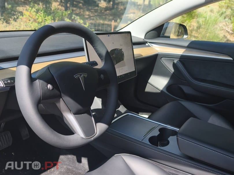 Tesla Model 3 Long Range RWD — fotografia 22