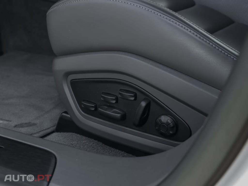 Porsche Taycan GTS I.V.A DEDUTIVEL 