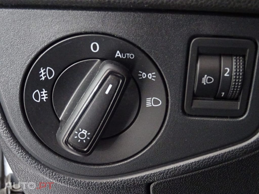 Volkswagen Polo 1.0 Confortline