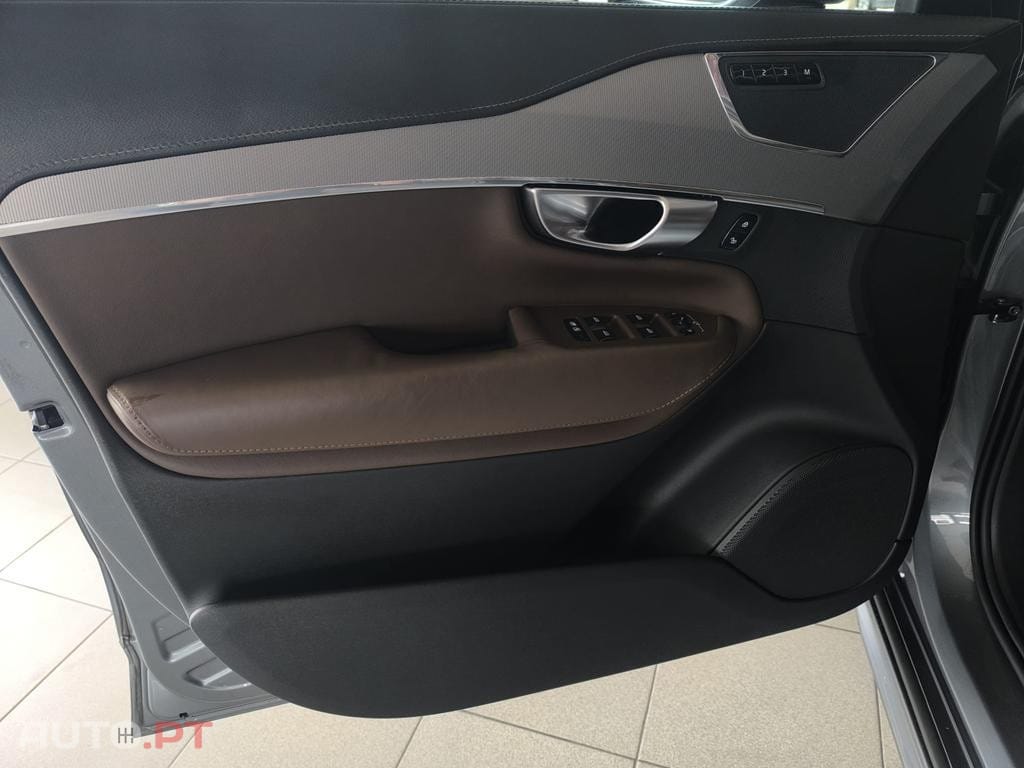 Volvo XC90 2.0 T8 PHEV Inscription Expression AWD