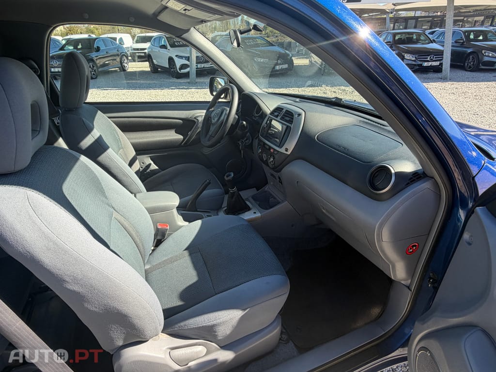 Toyota RAV4 2.0 VVT-i Pack 2