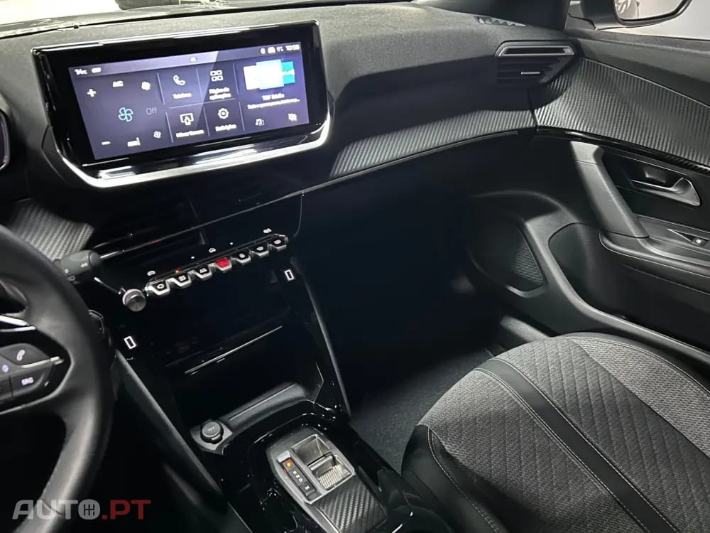 Peugeot 2008 1.2 Hybrid Allure e-DCS6