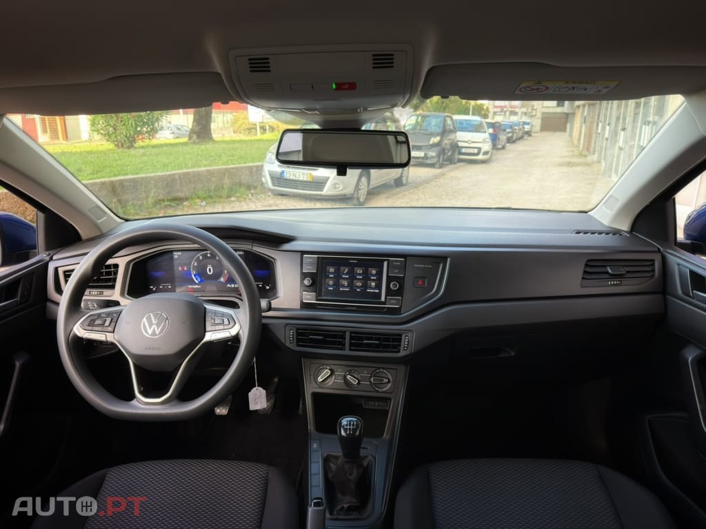 Volkswagen Polo 1.0 Confortline