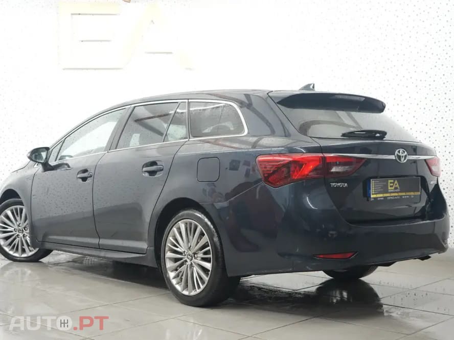 Toyota Avensis Touring Sports 2.0 D-4D Exclusive