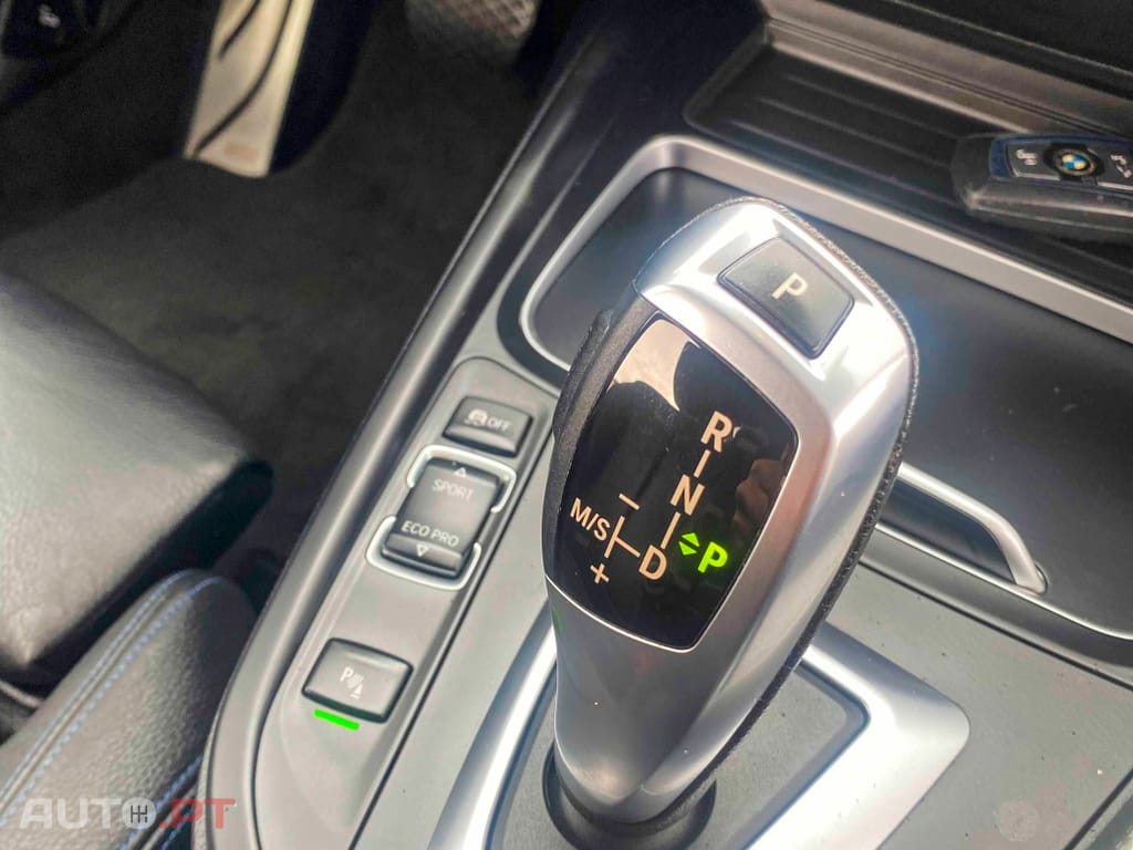 BMW 318 d Pack M Shadow Auto