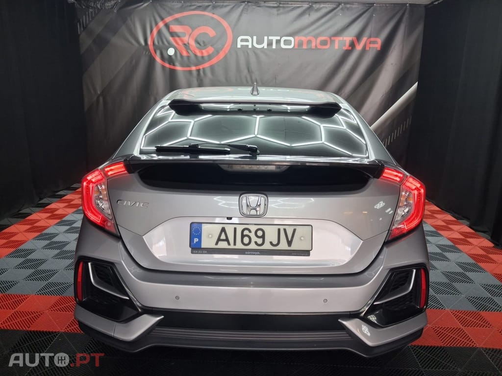 Honda Civic 1.0 i-VTEC Elegance CVT