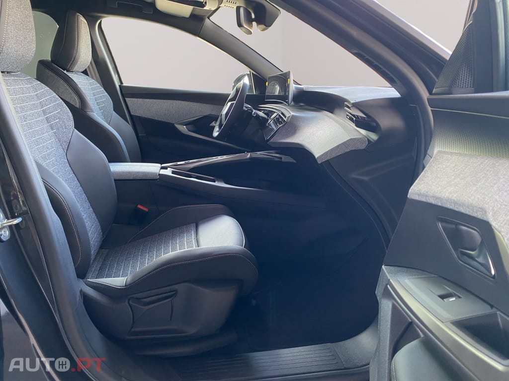 Peugeot 5008 1.2 Hybrid Allure e-DCS6