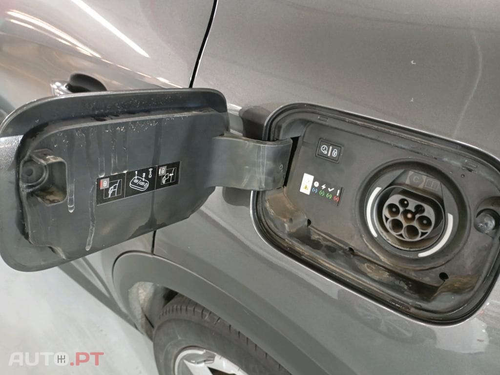 DS DS7 Crossback E-Tense Bastille+ EAT8