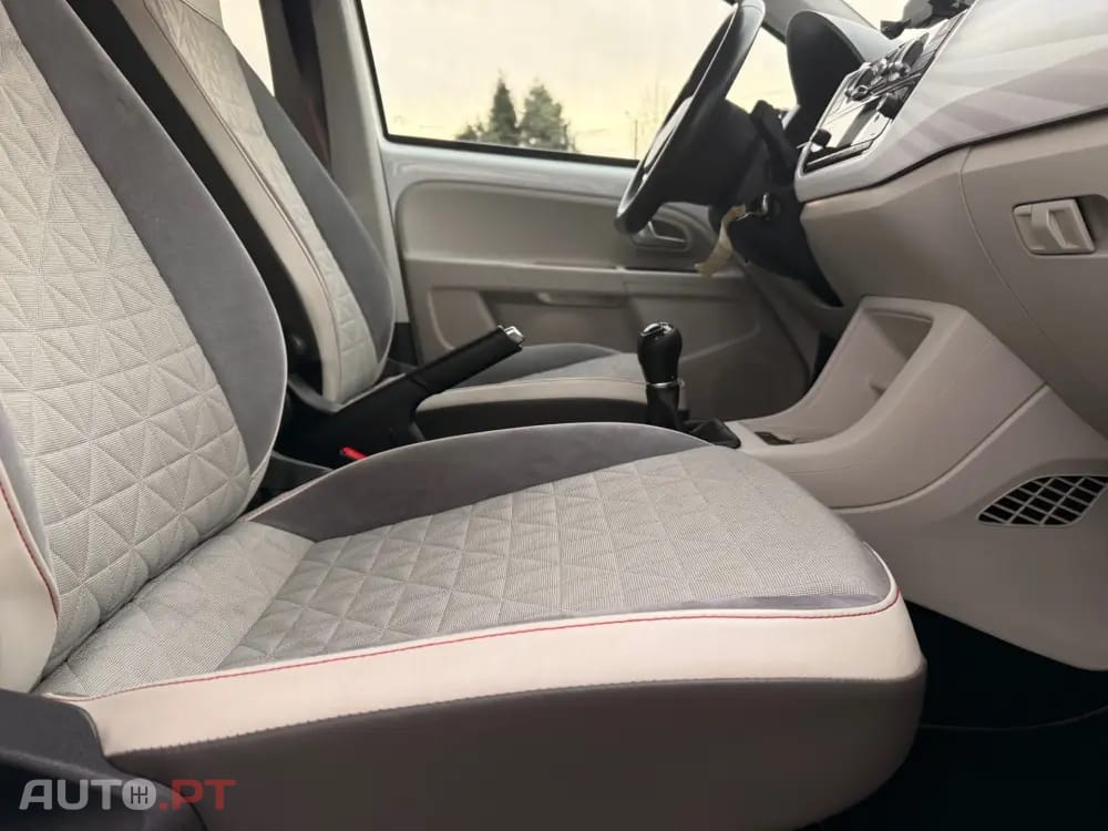 Volkswagen Up! 1.0 Move Up! beats