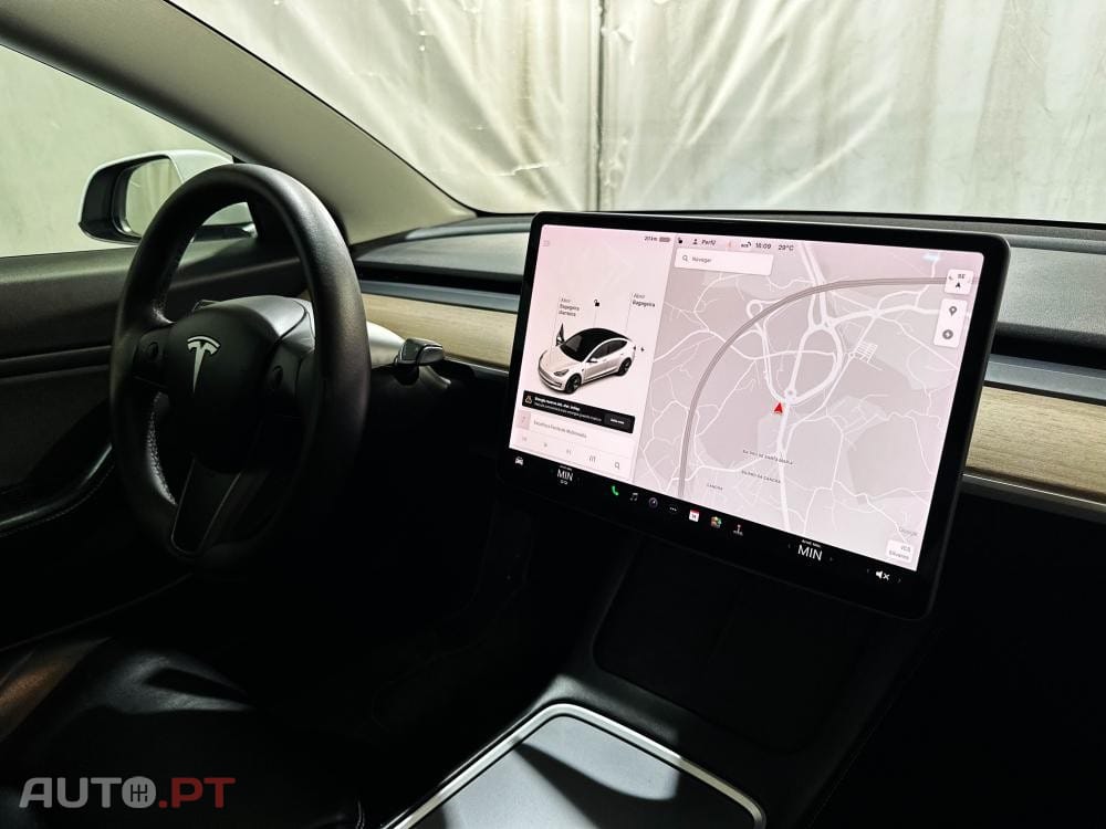Tesla Model 3 Standard Range Plus RWD