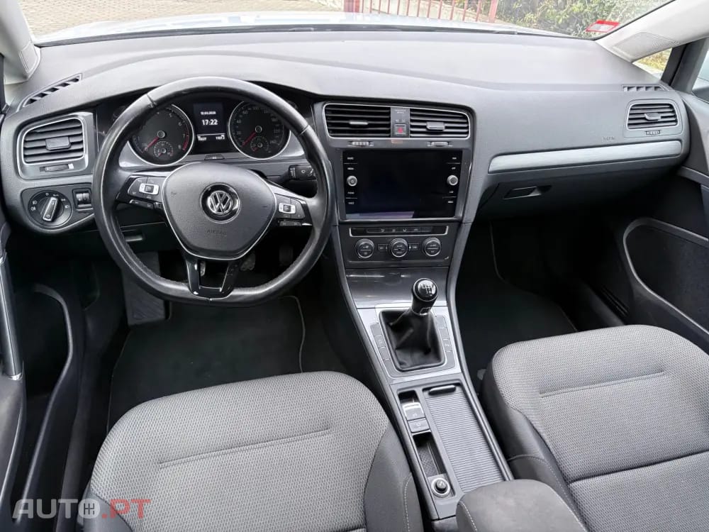 Volkswagen Golf 1.0 TSI Confortline