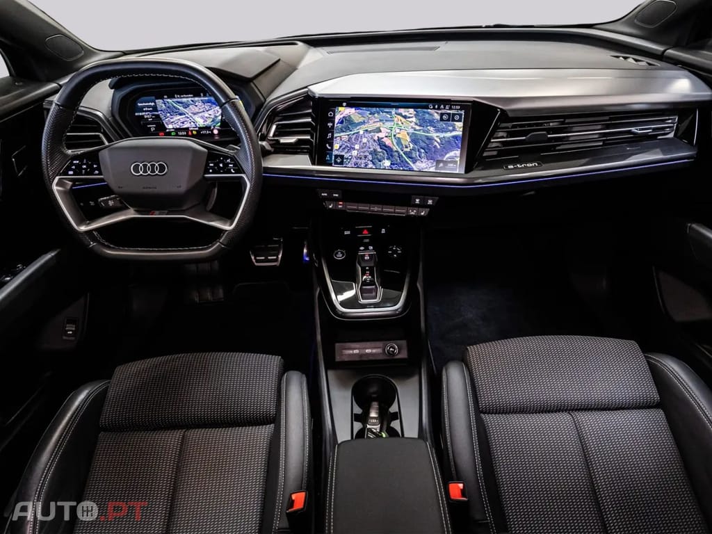 Audi Q4 E-Tron I.V.A DEDUTIVEL 55 S LINE BLACK