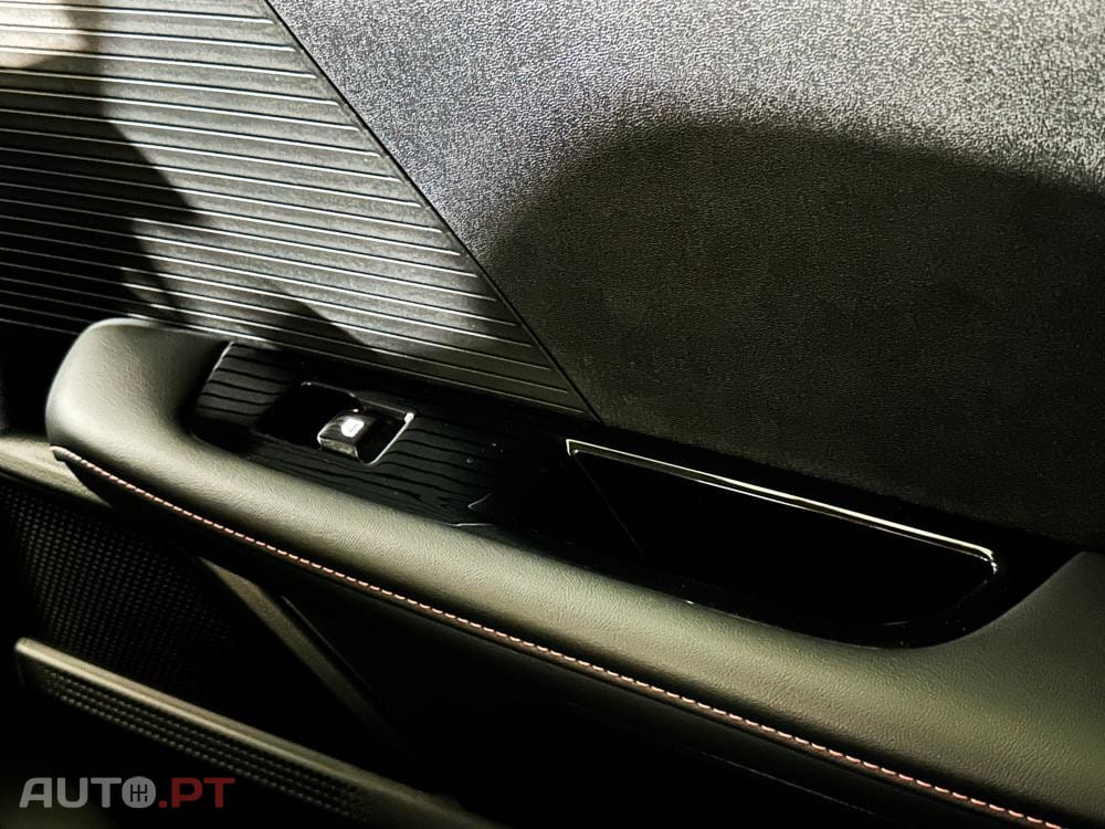 MG MG4 64 kWh XPower Luxury