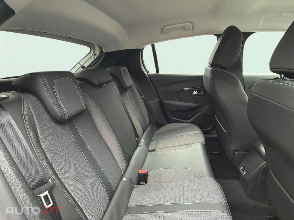 Peugeot 208 PureTech 100 EAT8 Active Pack