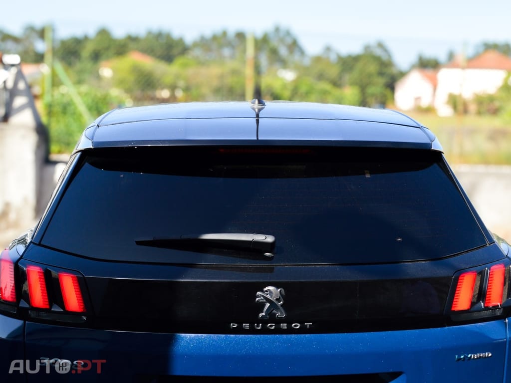 Peugeot 3008 1.6 Hybrid Allure e-EAT8