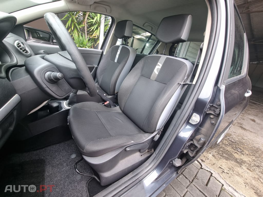 Renault Clio 1.2 16V Rip Curl