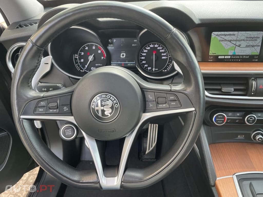Alfa Romeo Stelvio 2.0 Turbo 16V AT8-Q4 First Edition