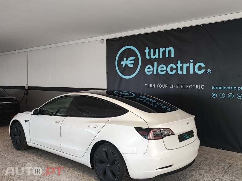 Tesla Model 3 Standard Range Plus RWD