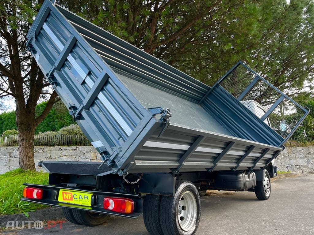 Nissan Cabstar Tribasculante