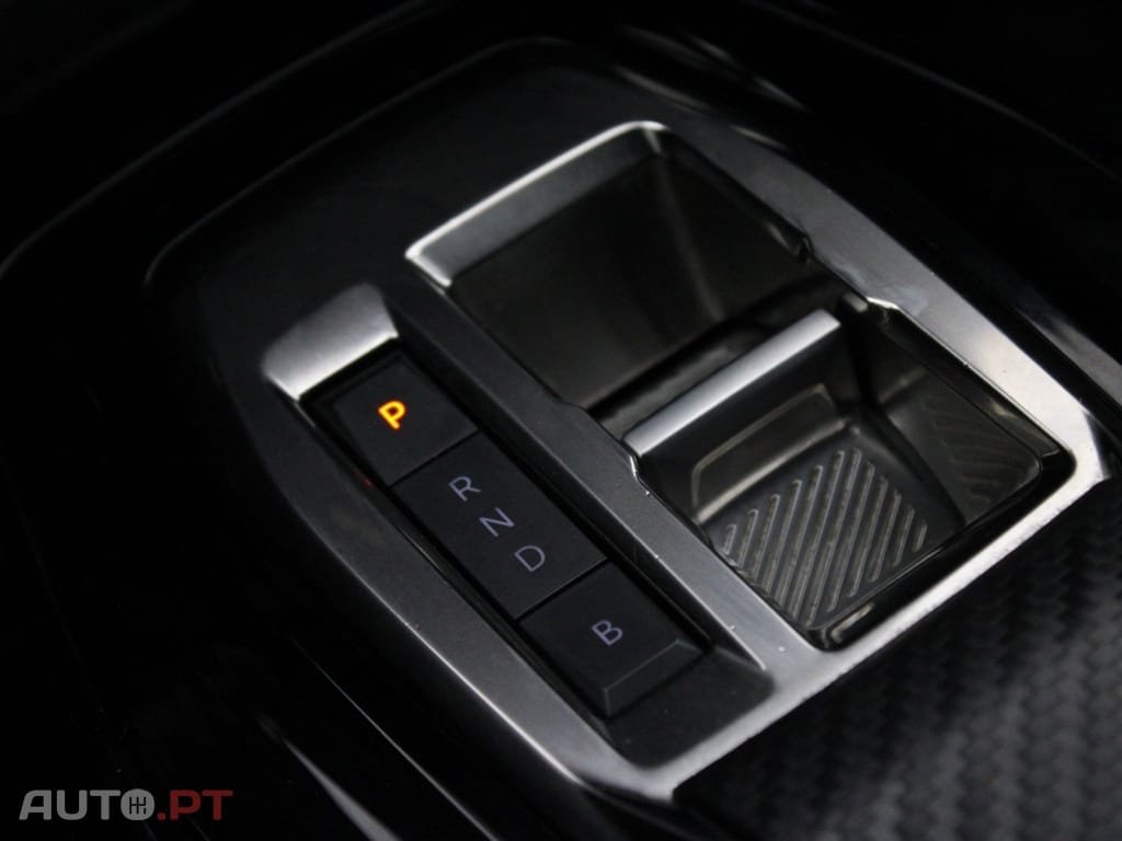 Peugeot E-2008 ALLURE PACK