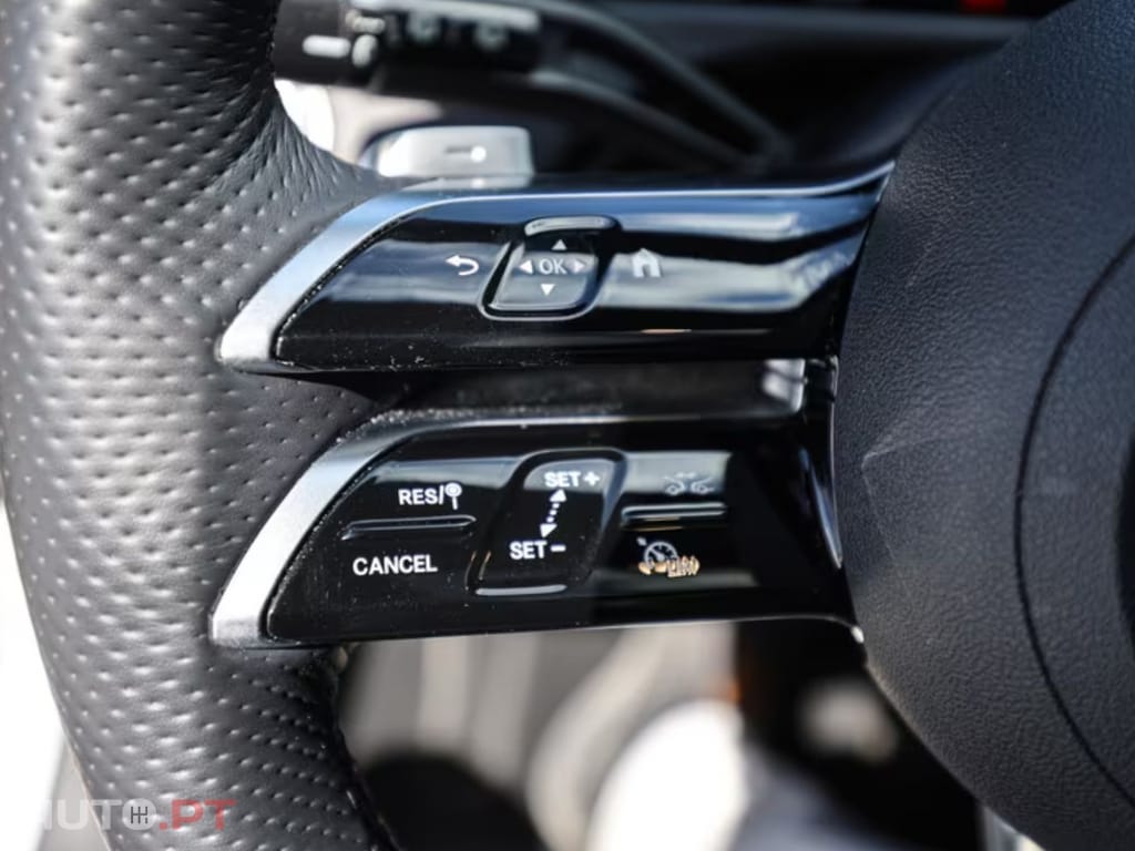 Mercedes-Benz E 220 I.V.A DEDUTÍVEL d AMG-Sport