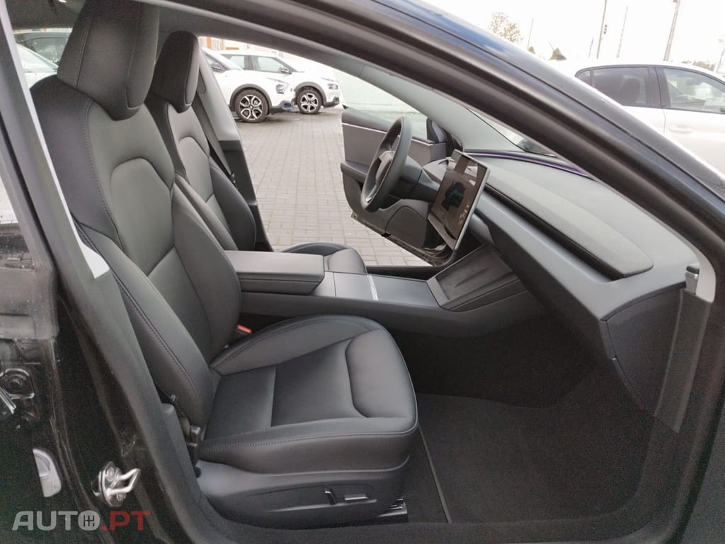 Tesla Model 3 Tração Traseira