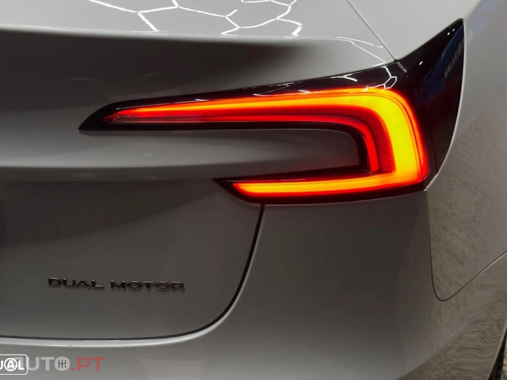 Tesla Model 3 Long Range Tração Integral