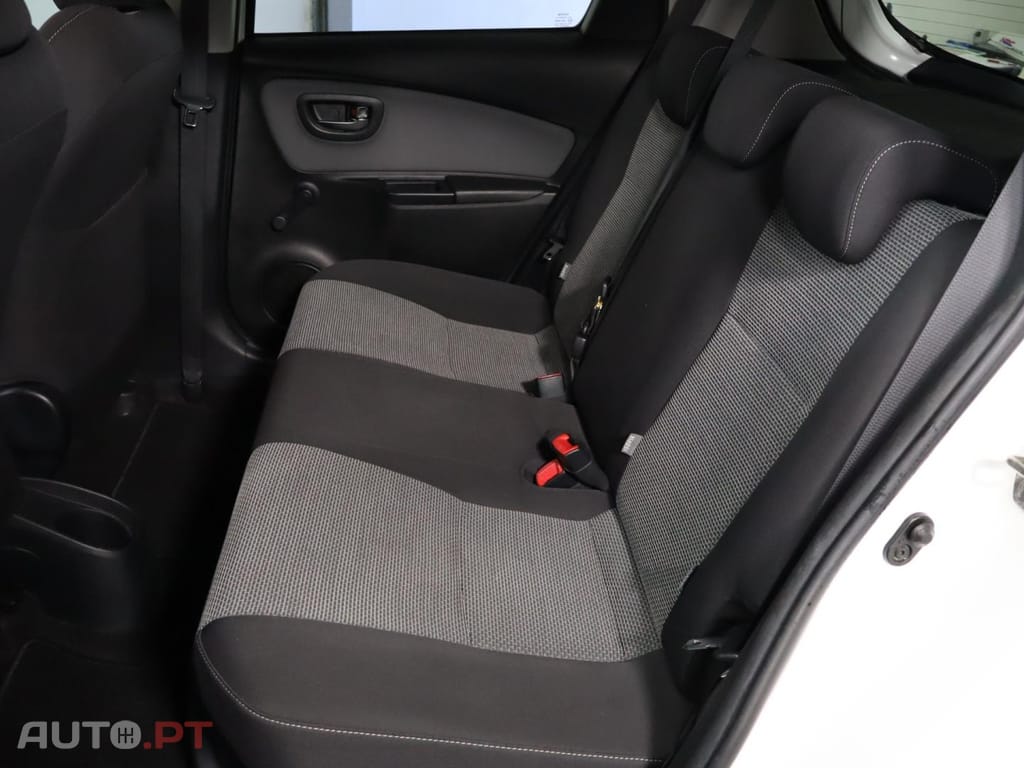 Toyota Yaris 1.5 Híbrido Comfort