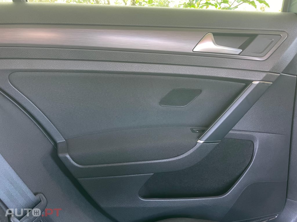 Volkswagen e-Golf AC/DC