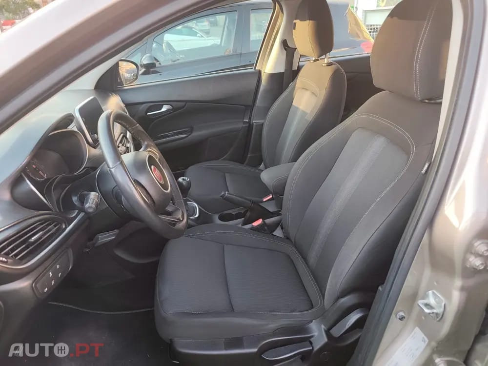 Fiat Tipo 1.3 M-Jet Easy