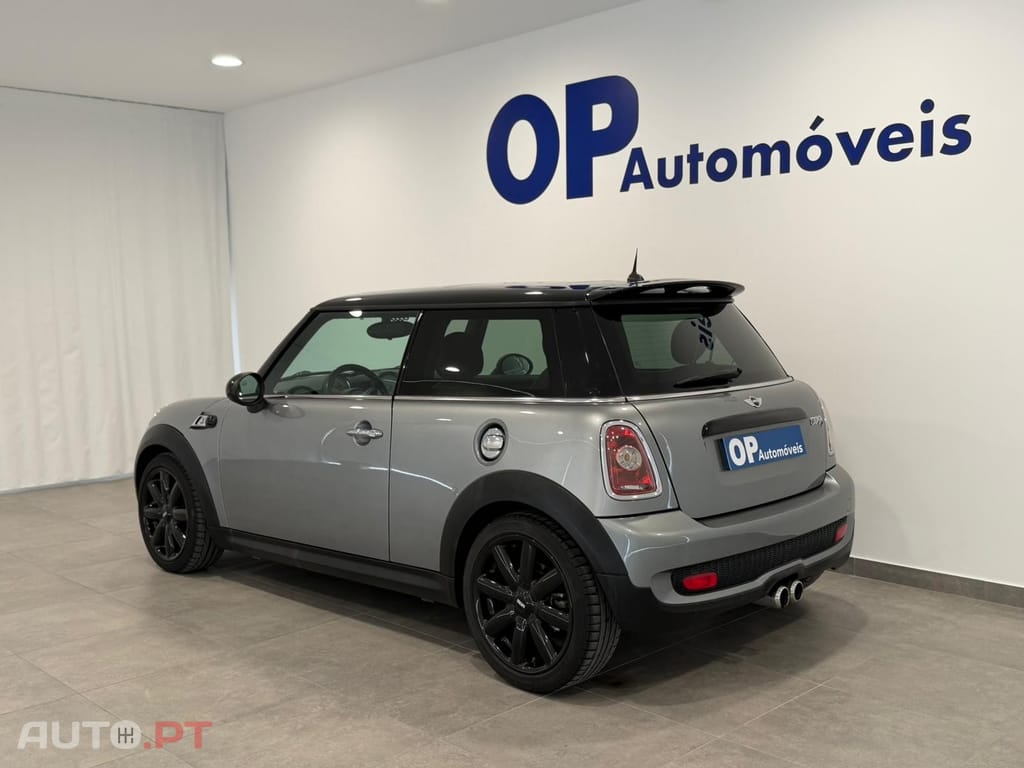 MINI Cooper Cooper S