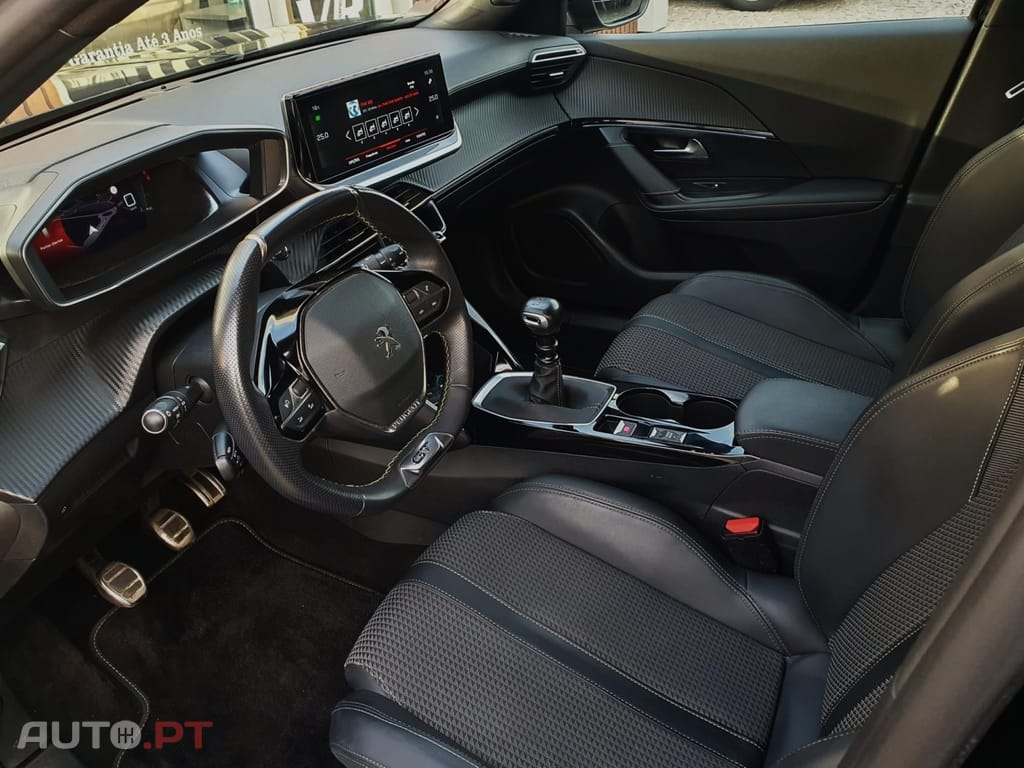 Peugeot 2008 1.2 PureTech GT