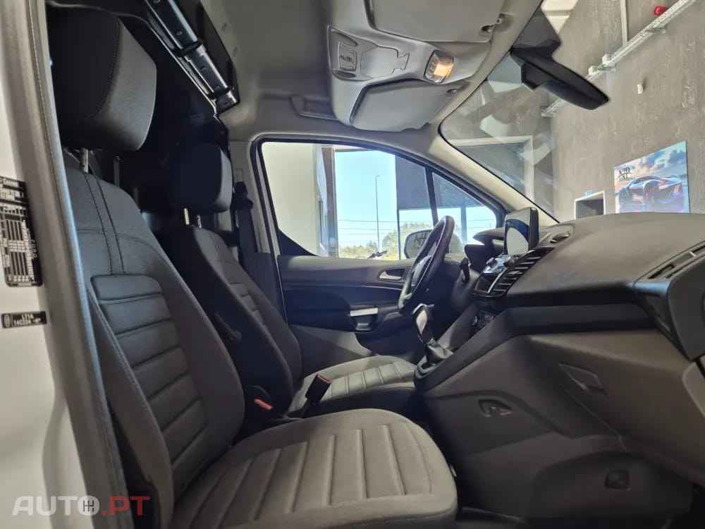 Ford Transit Connect Outro