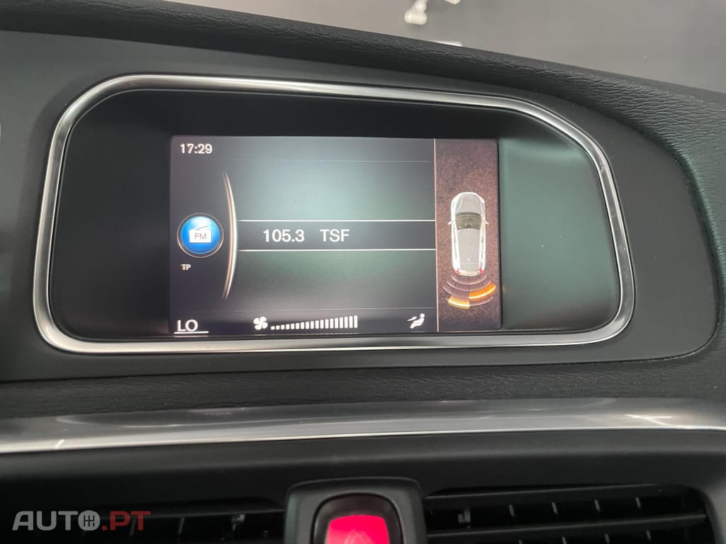 Volvo V40 2.0 D2 Momentum Eco