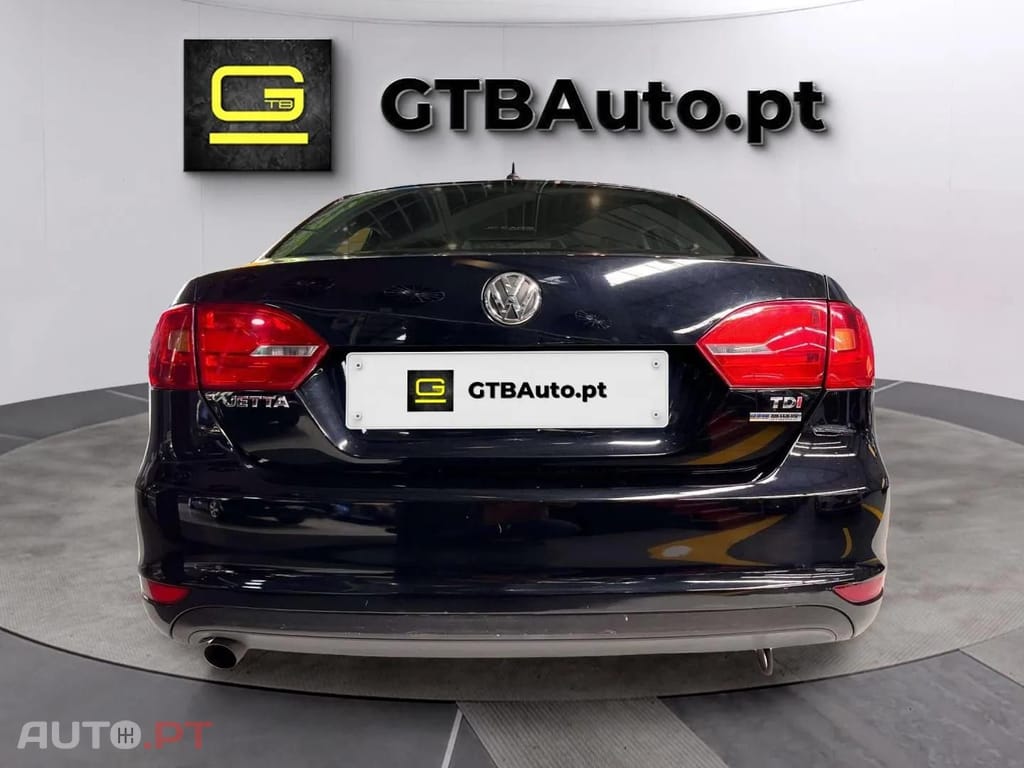Volkswagen Jetta 1.6 TDI Advance BlueMotion